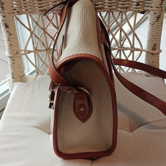 Dooney & Bourke ~ All Weather Leather Crossbody Bag - Picture 4 of 13